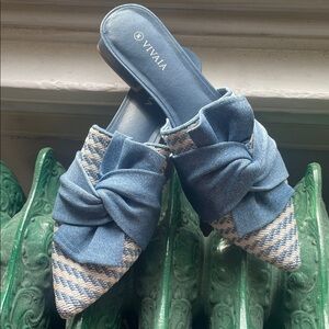 VIVAIA Yaffa blue and white mules